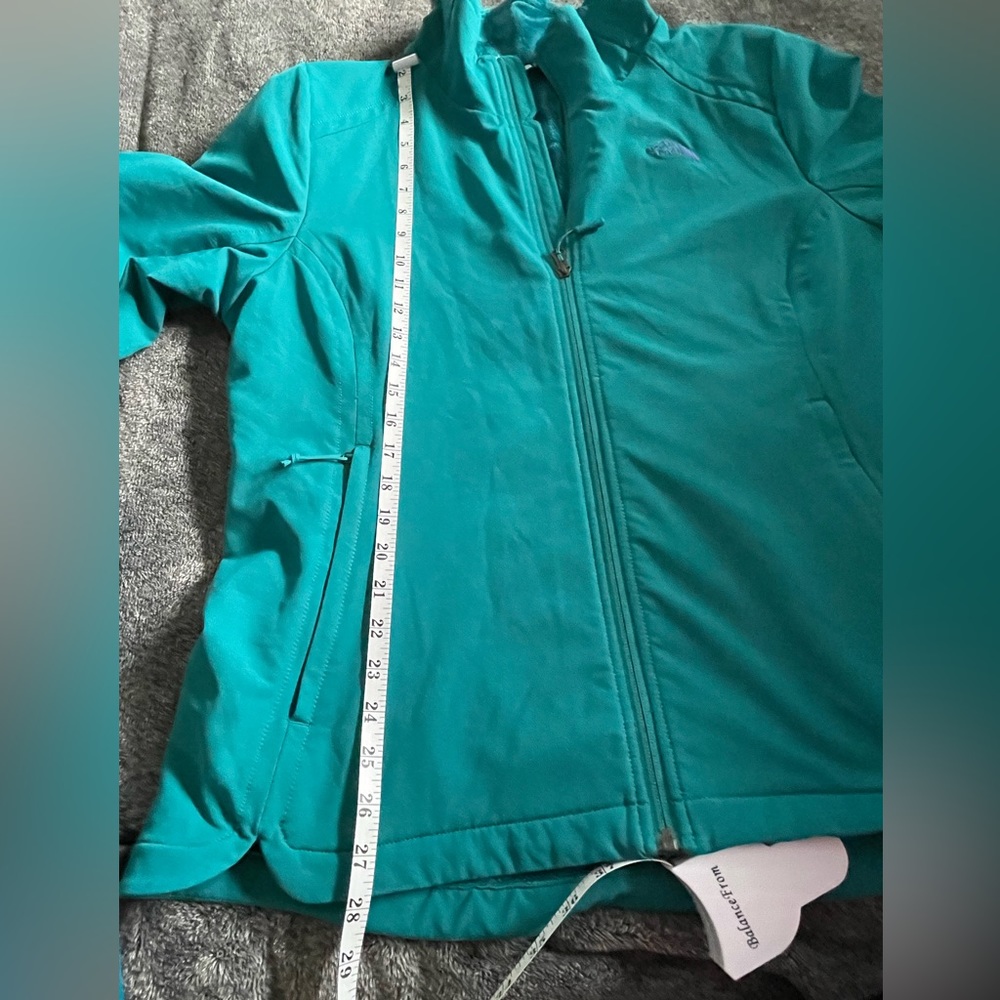 Beautiful North face warm lined jacket